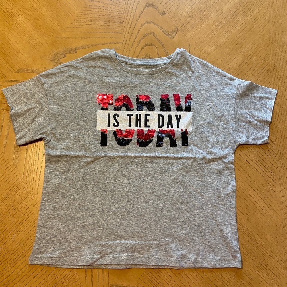 Kidpik T-Shirt size 7-8 gray